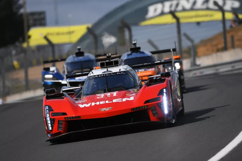 #311 Cadillac Whelen Cadillac V-Series.R : Jack Aitken, Felipe Drugovich, Frederik Vesti