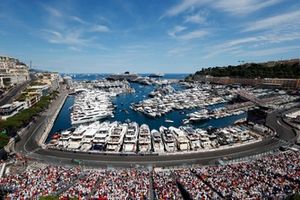 Oliver Bearman, Haas F1 Team, Yuki Tsunoda, Red Bull Racing Team, Gabriel Bortoleto, Sauber