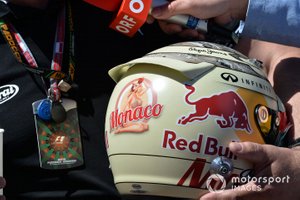 Casco de Sebastian Vettel, Red Bull Racing