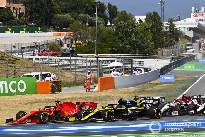 Arrancada Sebastian Vettel, Ferrari SF1000, Daniel Ricciardo, Renault F1 Team R.S.20, Kimi Raikkonen, Alfa Romeo Racing C39, Kevin Magnussen, Haas VF-20