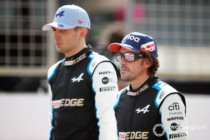 Esteban Ocon, Alpine A521 y Fernando Alonso, Alpine A521 