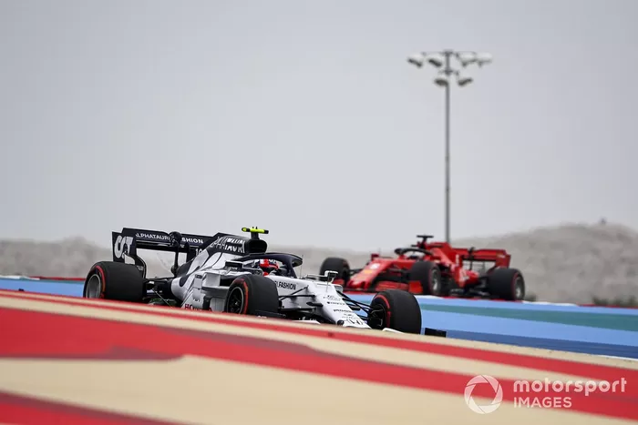 Pierre Gasly, AlphaTauri AT01, Sebastian Vettel, Ferrari SF1000