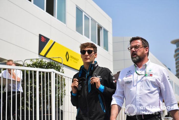 George Russell, Williams Racing en el paddock