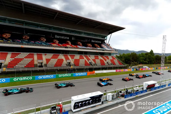 Esteban Ocon, Alpine A521, Charles Leclerc, Ferrari SF21, Daniel Ricciardo, McLaren MCL35M, Sergio Pérez, Red Bull Racing RB16B, Lando Norris, McLaren MCL35M, Fernando Alonso, Alpine A521, Lance Stroll, Aston Martin AMR21, Sebastian Vettel, Aston Martin AMR21, al inico