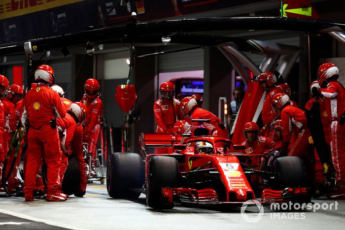 Sebastian Vettel, Ferrari SF71H, pit stop