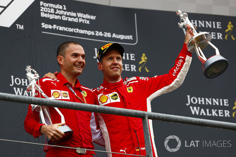 Podyum: Yarış galibi Sebastian Vettel, Ferrari