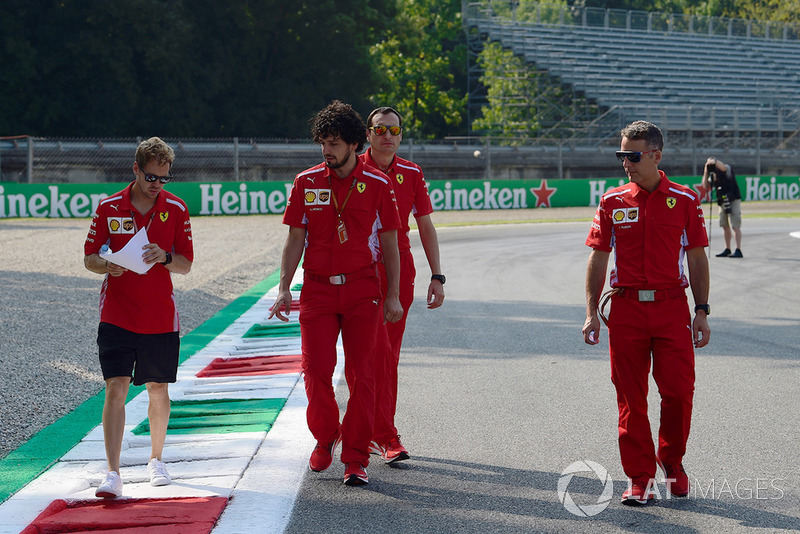 Sebastian Vettel, Ferrari ispeziona il circuito