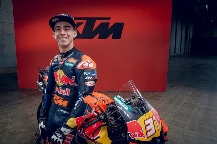Pedro Acosta, Tim Balap Pabrik Red Bull KTM