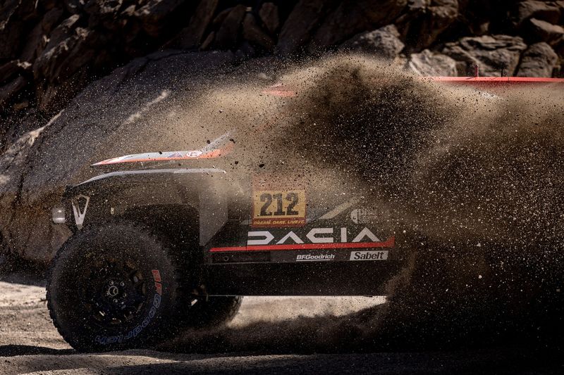 #212 I Dacia Sandriders Dacia: Cristina Gutierrez, Pablo Moreno Huete