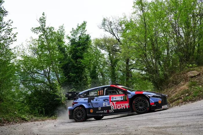 Thierry Neuville, Martijn Wydaeghe, Hyundai Shell Mobis World Rally Team Hyundai i20 N Rally1