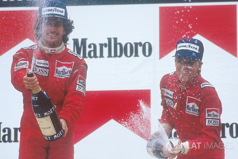 Podium : le vainqueur Alain Prost, McLaren, le second Stefan Johansson, McLaren