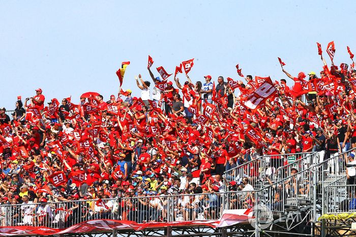 Fans de Márquez en Aragón