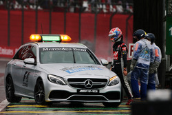 Romain Grosjean, Haas F1 Team na zijn crash op weg naar de grid
