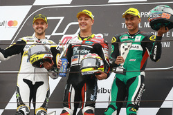 Le podium : le vainqueur, Dominique Aegerter, Kiefer Racing, le deuxième, Thomas Luthi, CarXpert Interwetten, et le troisième, Hafizh Syahrin, Petronas Raceline Malaysia