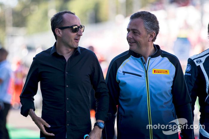 Robert Kubica con Mario Isola, Pirelli