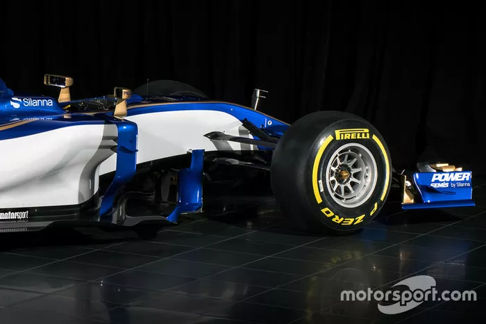 Sauber C36 voorkant detail