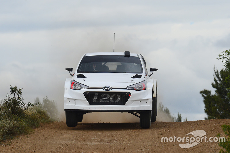 Test Hyundai i20 WRC 2017