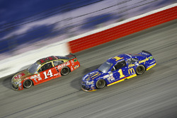 Tony Stewart, Stewart-Haas Racing, Chevrolet; Jamie McMurray, Chip Ganassi Racing, Chevrolet