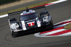 #1 Porsche Team Porsche 919 Hybrid: Timo Bernhard, Mark Webber, Brendon Hartley