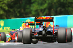 Даніель Ріккардо попереду Макса Ферстаппена, Red Bull Racing RB12