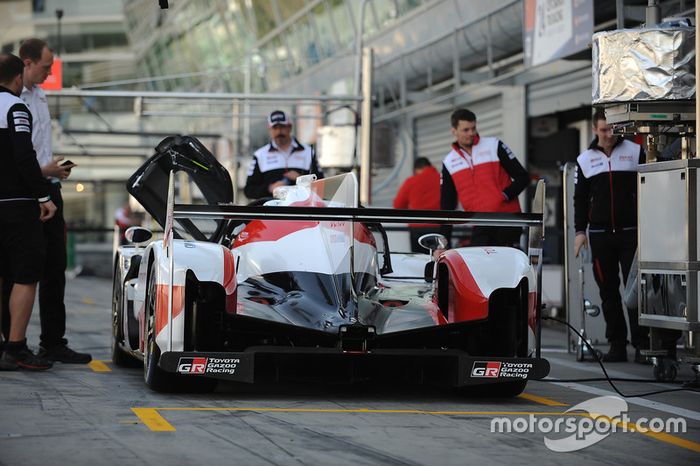 #8 Toyota Gazoo Racing Toyota TS050 Hybrid: Anthony Davidson, Nicolas Lapierre, Kazuki Nakajima