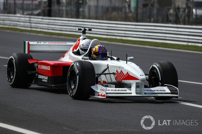Patrick Friesacher, F1 Experiences 2-Seater driver