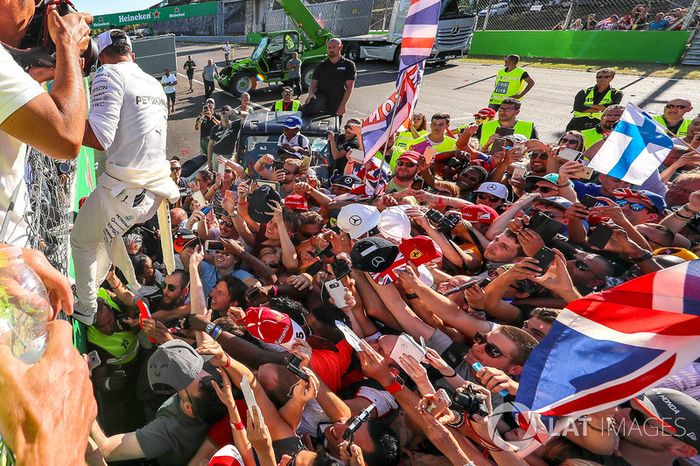 Ganador, Lewis Hamilton, Mercedes AMG F1 celebra