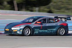 Essais de la Tesla Model S P85+