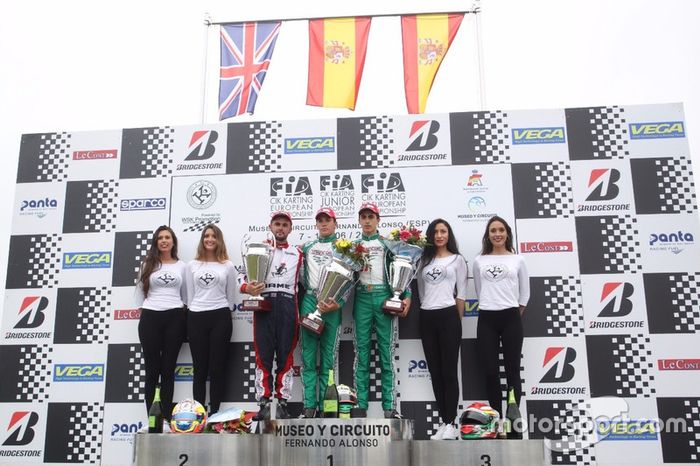 Podio: Pedro Hiltbrand, Thomas Joyner y David Vidales