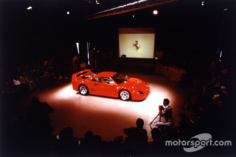 Ferrari F40: la presentazione a Maranello