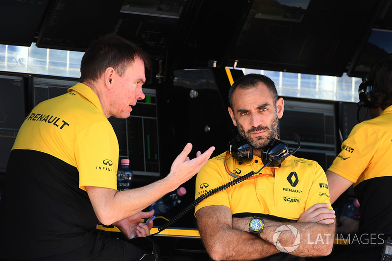 Alan Permane, Renault Sport F1 Team yarış mühendisi, Cyril Abiteboul, Renault Sport F1 patronu