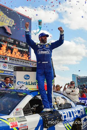 Jimmie Johnson, Hendrick Motorsports Chevrolet celebra en Victory Lane