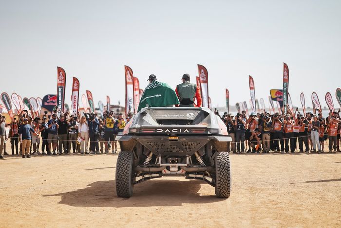 #299 The Dacia Sandriders Dacia: Nasser Al-Attiyah, Fabian Lurquin