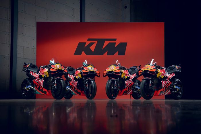 Sepeda motor Pedro Acosta, Red Bull KTM Factory Racing, Brad Binder, Red Bull KTM Factory Racing, Enea Bastianini, Red Bull KTM Tech 3, Maverick Vinales, Red Bull KTM Tech 3
