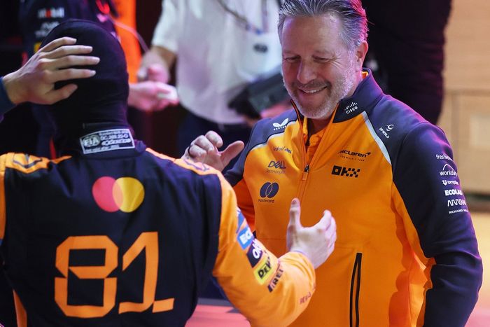 Oscar Piastri, McLaren, Zak Brown, McLaren