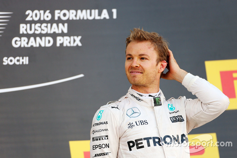 Podio: gandor Nico Rosberg, Mercedes AMG F1 Team