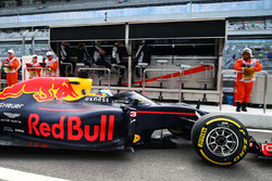 Daniel Ricciardo, Red Bull Racing RB12 met Aeroscreen