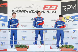 Матевос Исаакян, SMP Racing; Егор Оруджев, Arden Motorsport; Матье Ваксивьер, SMP Racing