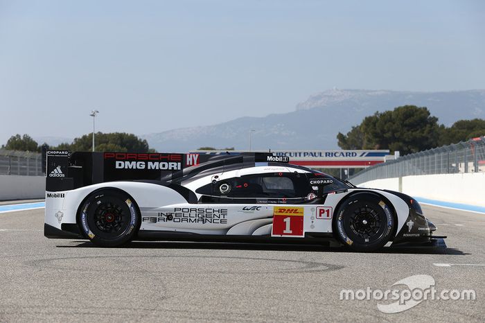 #1 Porsche Team Porsche 919 Hybrid: Timo Bernhard, Mark Webber, Brendon Hartley, #2 Porsche Team Porsche 919 Hybrid: Romain Dumas, Neel Jani, Marc Lieb