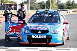 Daniel Ricciardo, Red Bull Racing guida una V8 Supercar con Jamie Whincup, Triple Eight Race Engineering