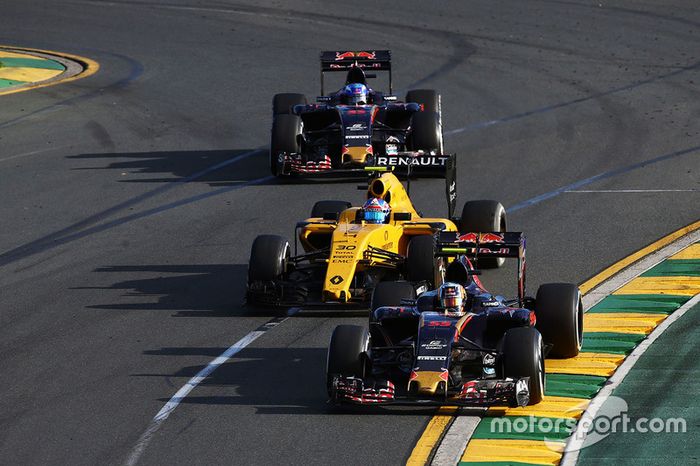 Carlos Sainz Jr., Scuderia Toro Rosso STR11