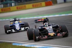 Carlos Sainz Jr., Scuderia Toro Rosso STR11