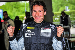 Le poleman du GTE #77 Proton Competition Porsche 911 RSR 991: Wolf Henzler