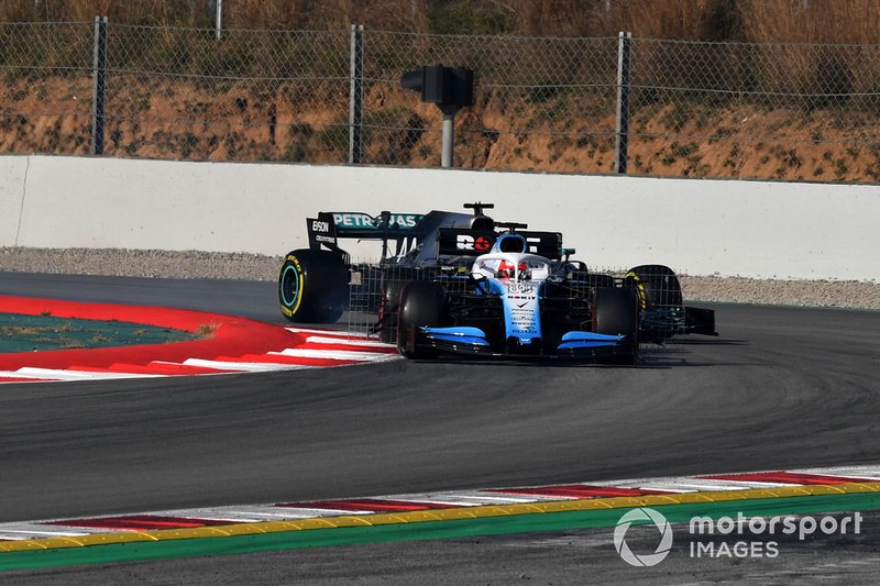 Robert Kubica, Williams FW42 and Lewis Hamilton, Mercedes-AMG F1 W10