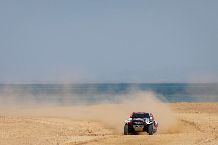 #200 Toyota Gazoo Racing Toyota: Nasser Al-Attiyah, Mathieu Baumel