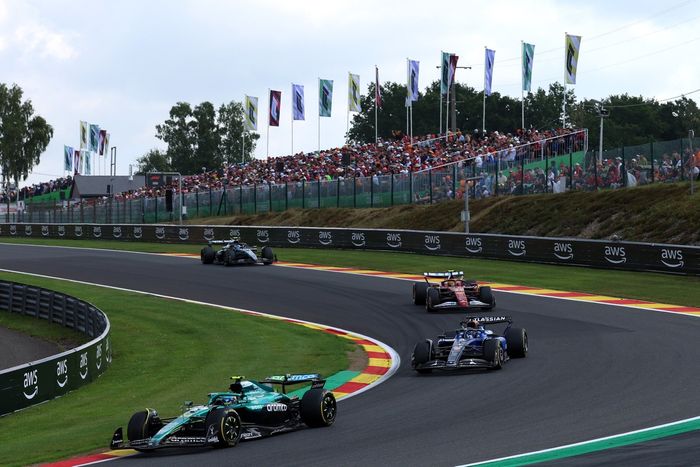 Lewis Hamilton, Ferrari, Fernando Alonso, Aston Martin Racing, Alexander Albon, Williams