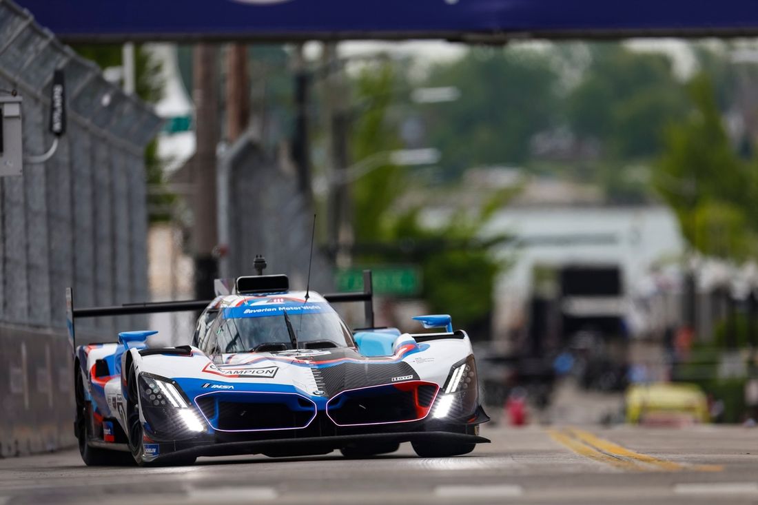 #24 BMW M Team RLL BMW M Hybrid V8: Philipp Eng, Dries Vanthoor