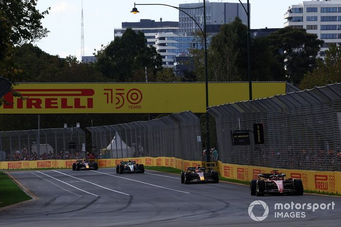 Charles Leclerc, Ferrari F1-75, Max Verstappen, Red Bull Racing RB18, Lewis Hamilton, Mercedes W13, Sergio Pérez, Red Bull Racing RB18