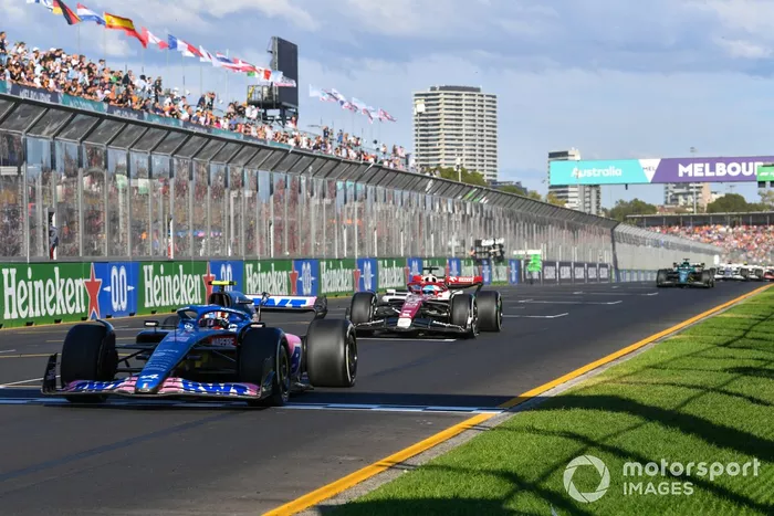 Esteban Ocon, Alpine A522, Valtteri Bottas, Alfa Romeo C42