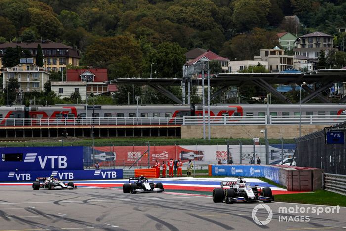 Nikita Mazepin, Haas VF-21, Nicholas Latifi, Williams FW43B, Antonio Giovinazzi, Alfa Romeo Racing C41